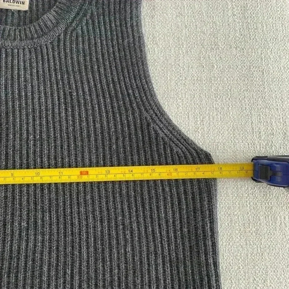 Baldwin Merino Wool Cashmere Blend Moe Sweater Vest in Heathered Gray Size Small - Picture 6 of 8